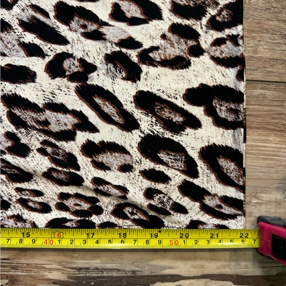 Tara Grinna SizeXL Off-Shoulder Dress - Leopard / Cheetah Print w/ Ruffle Sleeve - Picture 7 of 10